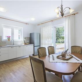 6 bedroom villa with pool near Labin, Istria, sleeps 12